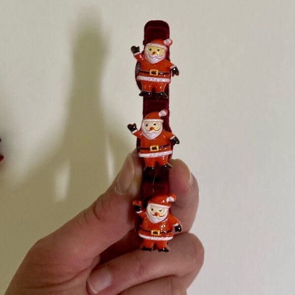 Santa Hair Clips  - Picture 6 of 6